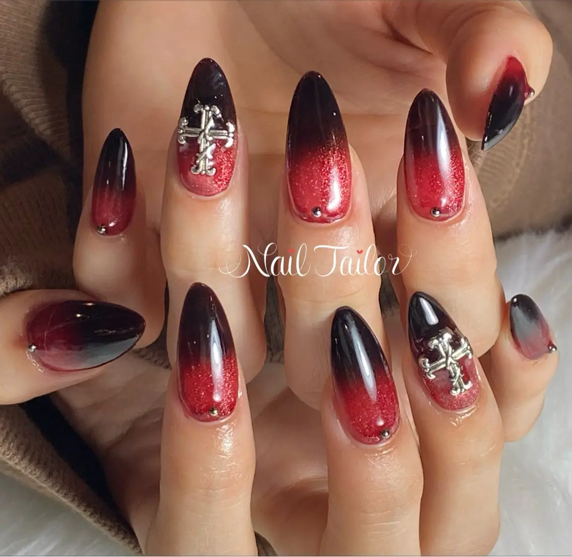 ネイル 長さ出し グラデーション 卒業式 ロングネイル 赤色 ハンドネイル NailTailor ネイルテイラーのネイルデザイン