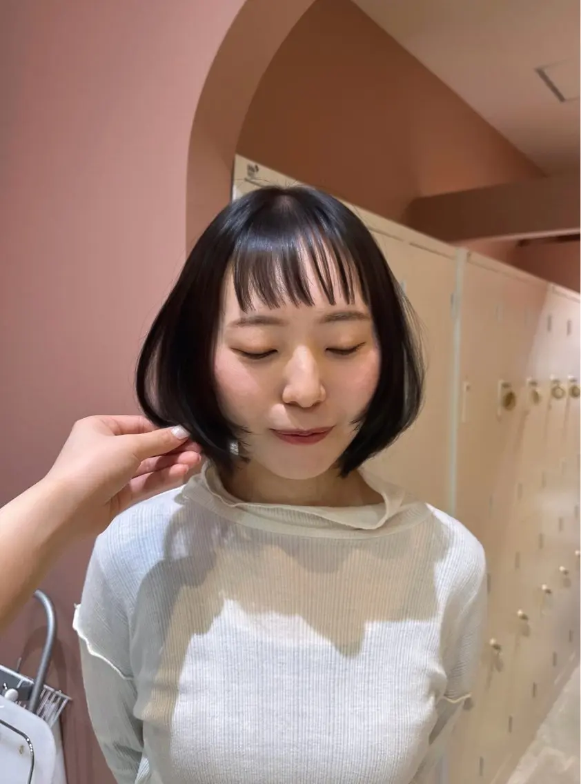 ショート ボブレイヤー ボブ レイヤーカット オン眉 カット ヘアカラー トリートメント 山本 望華のヘアスタイル