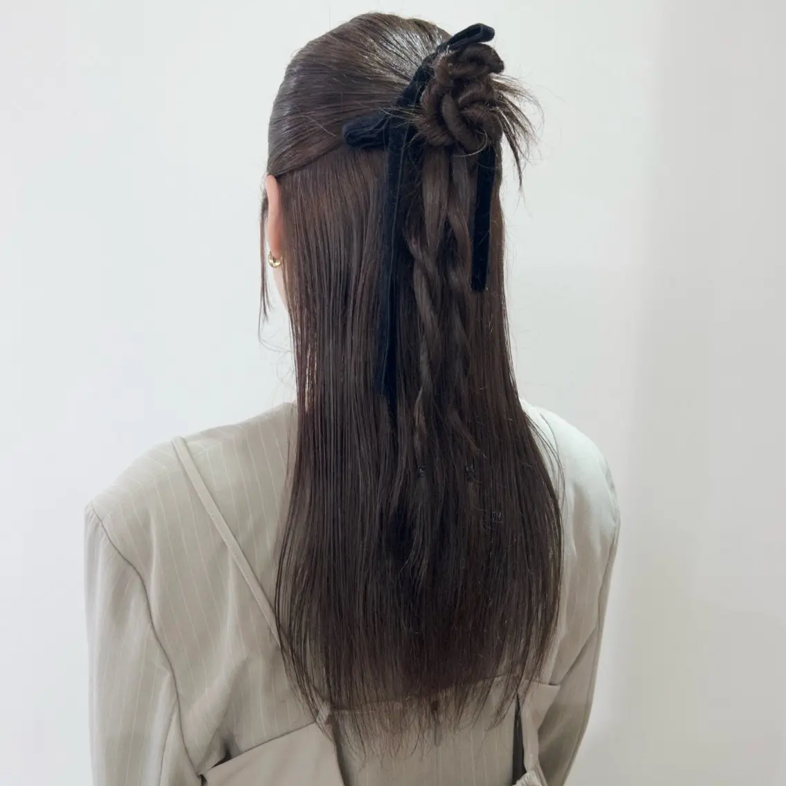 セミロング カラー ヘアアレンジ 透明感カラー 顔まわりレイヤー 顔周りカット ハッシュカット レイヤーカット ヘアセット nonoka オリーブ/レイヤーのヘアスタイル