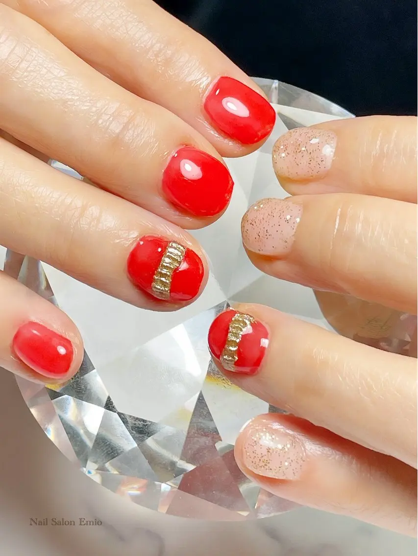 ネイル ゴールド 赤色 EMIO EMIOのネイルデザイン
