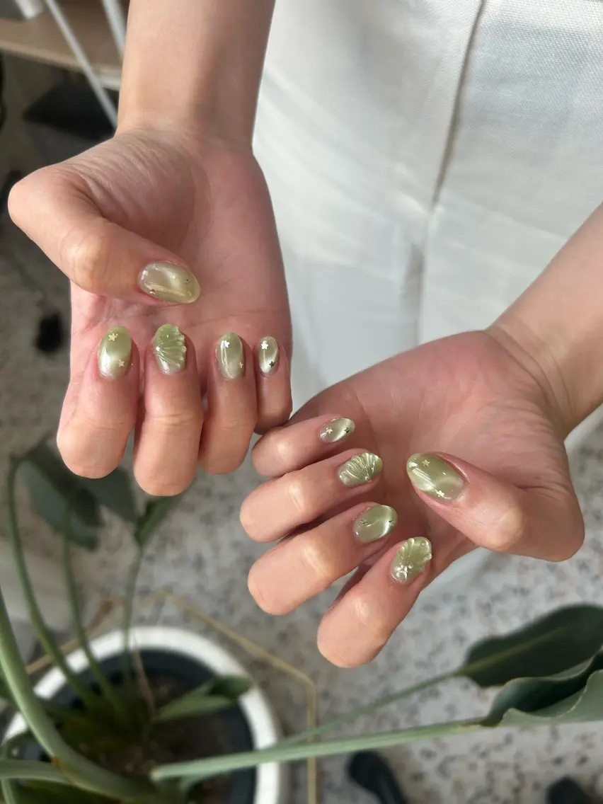 ネイル ハンドネイル 小松 千冬のネイルデザイン