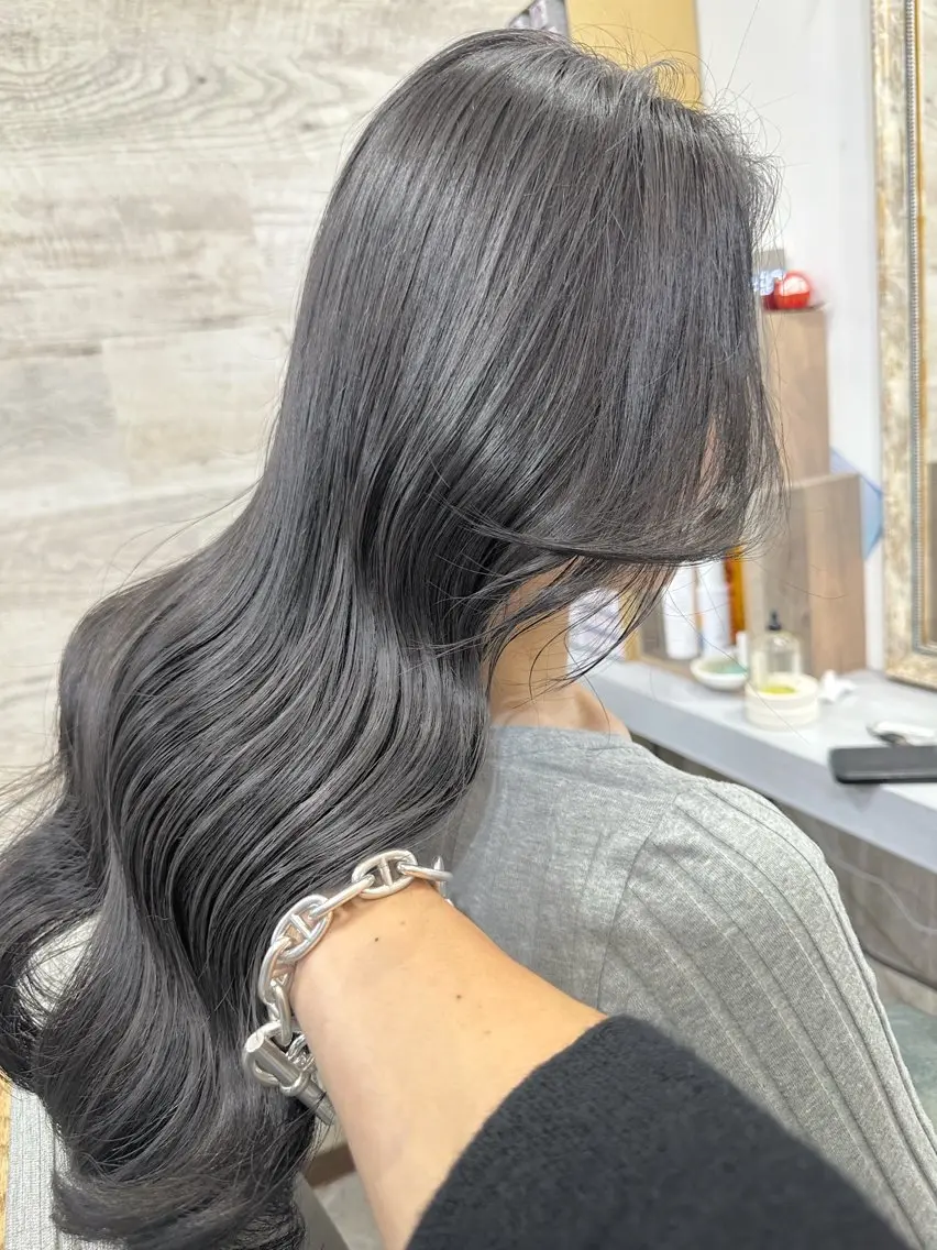 ミディアム カラー カット ヘアカラー トリートメント ブリーチ koheiのヘアスタイル