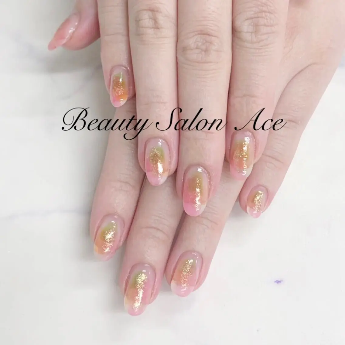 ネイル アートネイル 長さ出し ジェルネイル ゴールド ラメ(グリッター) ハンドネイル ハンドケア 池袋フィルイン Ace♡Nailのネイルデザイン