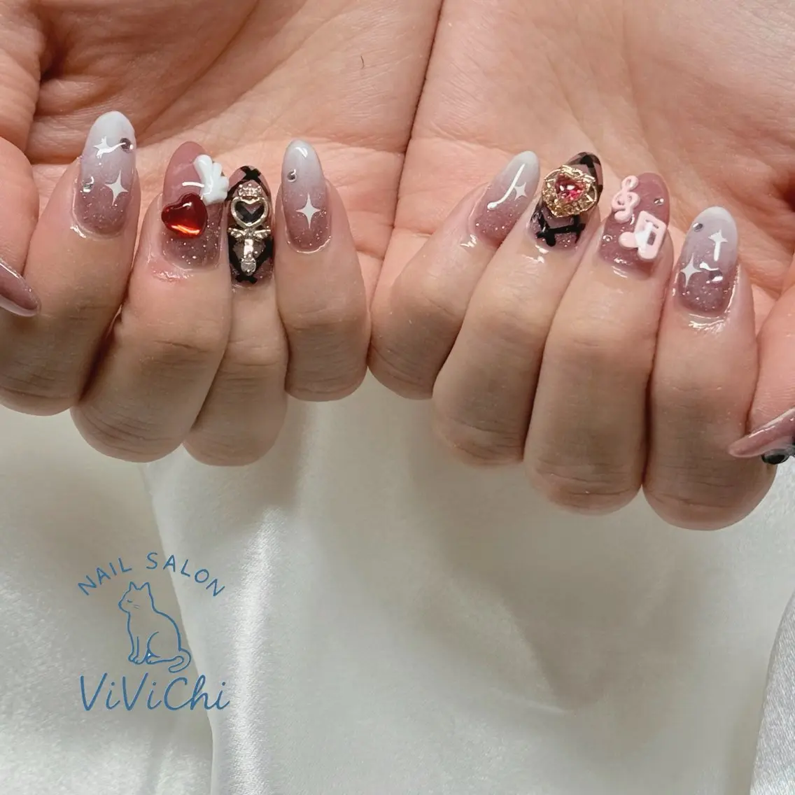 ネイル ハンドネイル ViViChi 梨帆のネイルデザイン