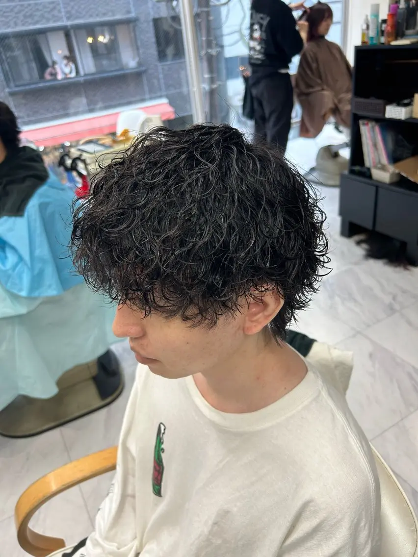 ショート パーマ メンズ メンズパーマ 波巻きパーマ メンズパーマ 💈後閑和真💈のヘアスタイル