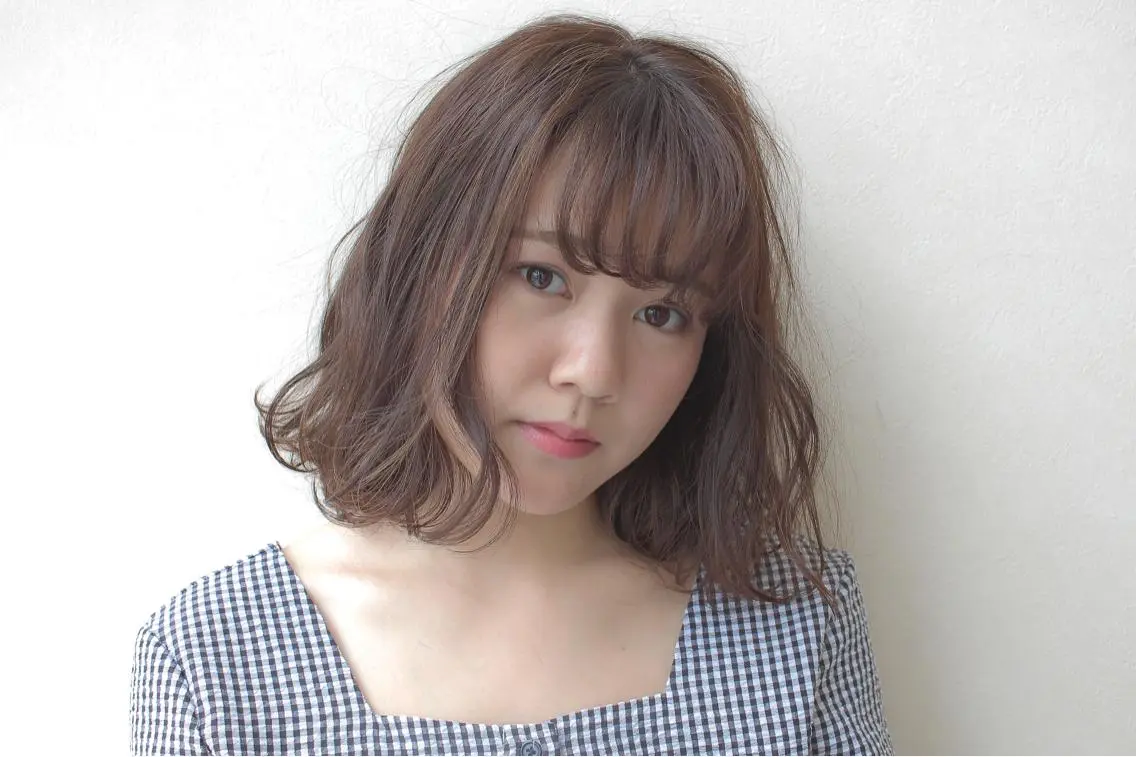 ミディアム カラー ベージュカラー モカベージュ ボブ 立川 奈那子のその他イメージ