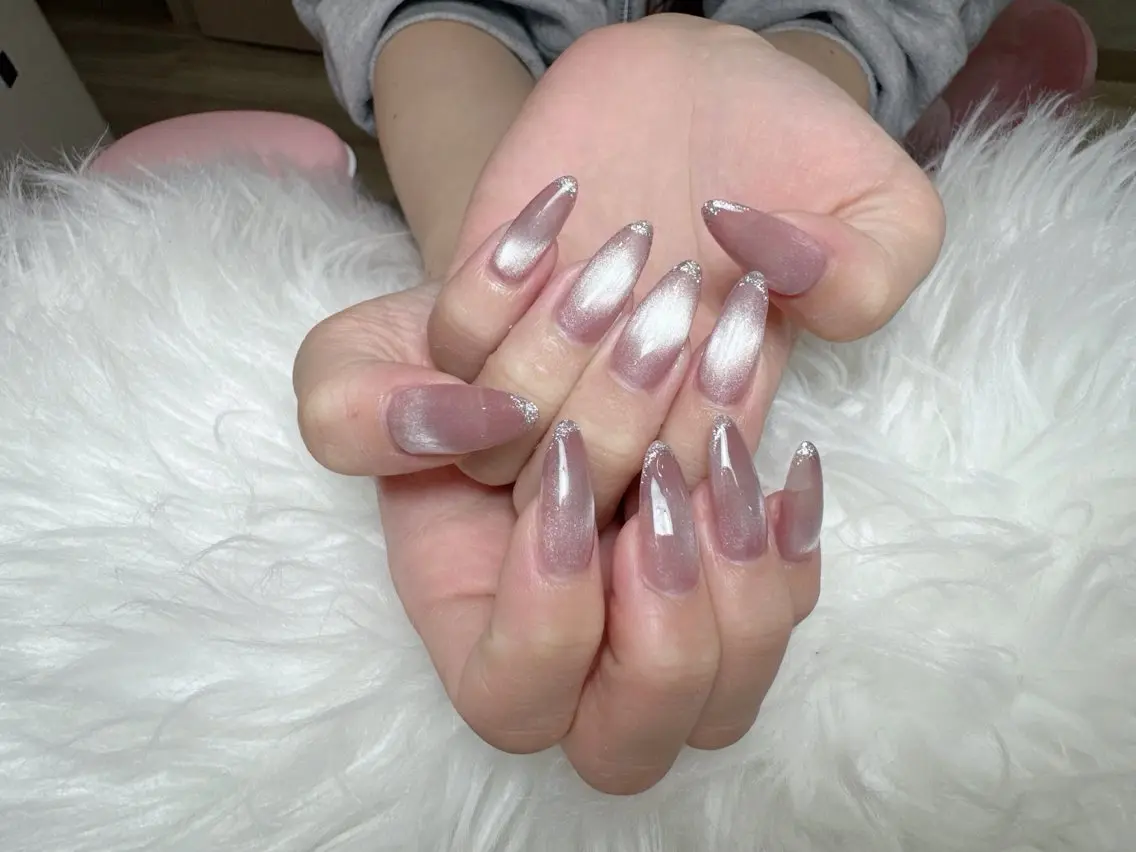 ネイル ブラウン フレンチネイル 韓国ネイル マグネットネイル ニュアンスネイル ハンドネイル ハンドケア Hara Nail 【持ち込みOK】のネイルデザイン