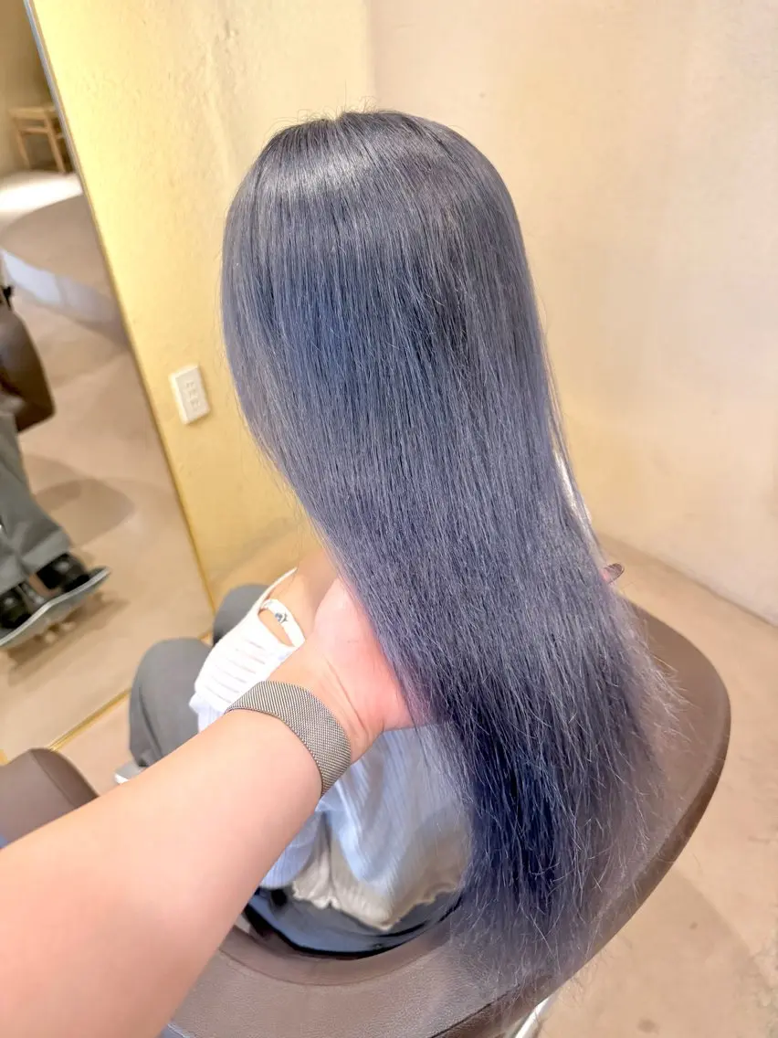 ロング カラー ブルーカラー ヘアカラー トリートメント Risa🐈⬛/ グレージュ/透明感のヘアスタイル