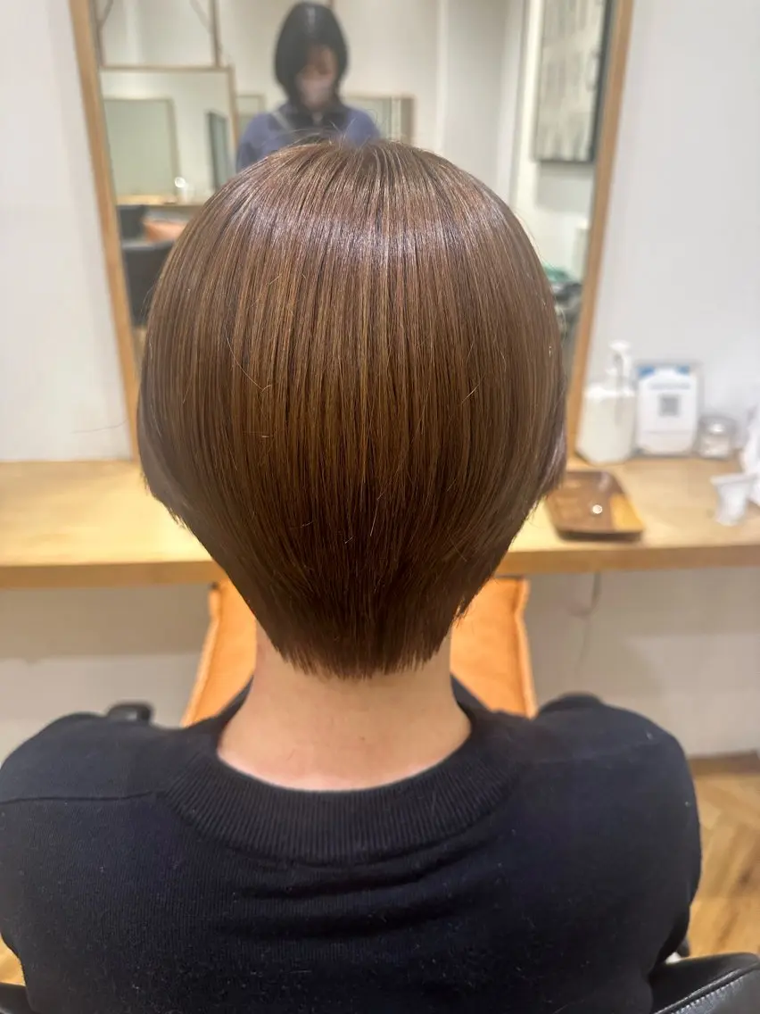ショート カラー ブラウンカラー 織田 ゆみのヘアスタイル
