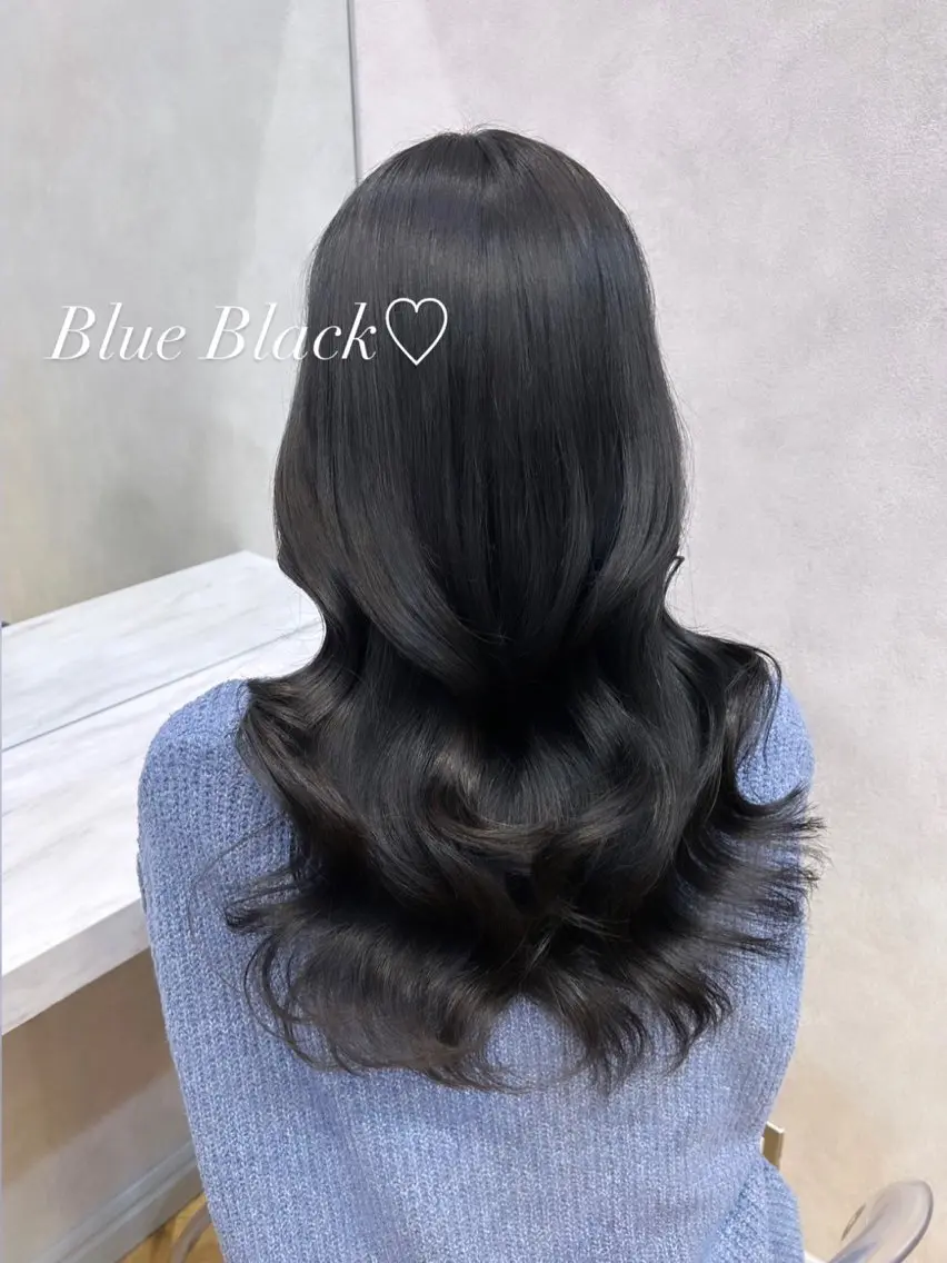 セミロング カラー ヘアアレンジ 黒髪 ブルーカラー ブルーブラック 透明感カラー 韓国風ヘア ヘアカラー トリートメント 🩷韓国ヘア/ヨシン モリ🩷Maikaのヘアスタイル