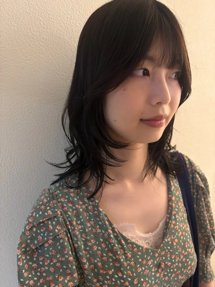 ミディアム カラー ミディアムレイヤー ブラウンカラー 透明感カラー レイヤーカット カット ヘアカラー トリートメント cana 札幌レイヤースタイルのヘアスタイル