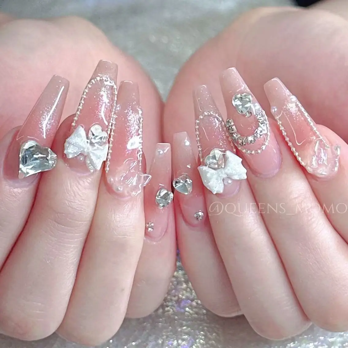 ネイル ハンドネイル Queens 榊 まおのネイルデザイン