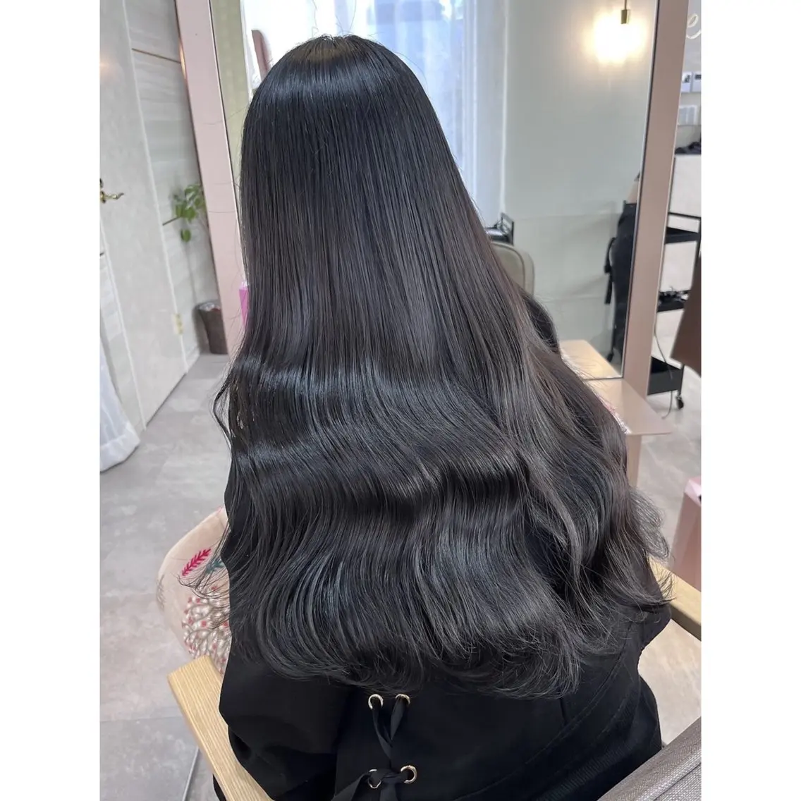 ロング カラー ベージュカラー グレージュ 似合わせカット 🐈‍⬛momo🐾 ブリーチ・Wカラーのヘアスタイル
