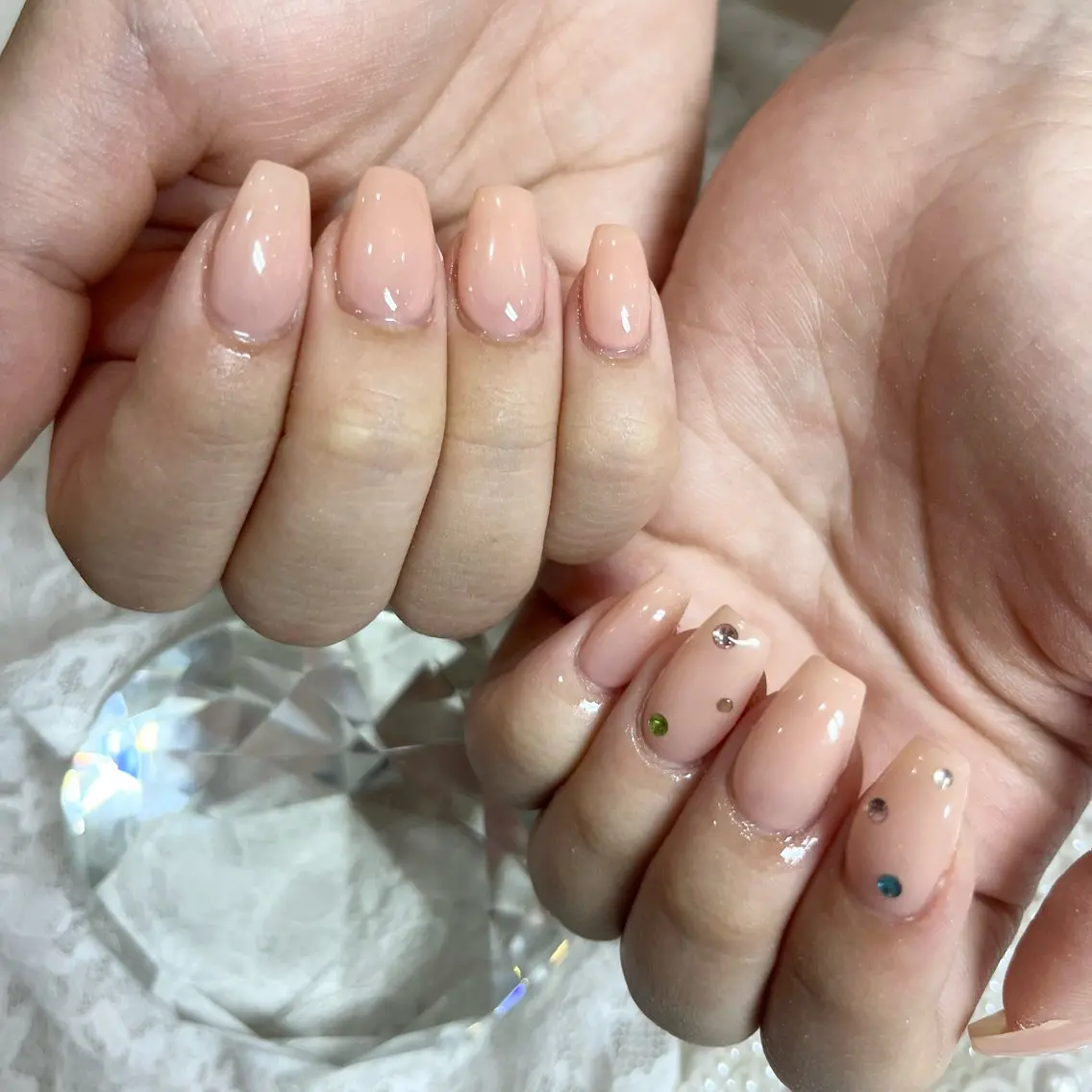 ネイル ストーンネイル ハンドネイル Nail Salon Elpisのネイルデザイン