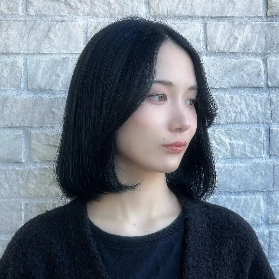 🫐 顔周りカット + 艶カラー🫐の写真