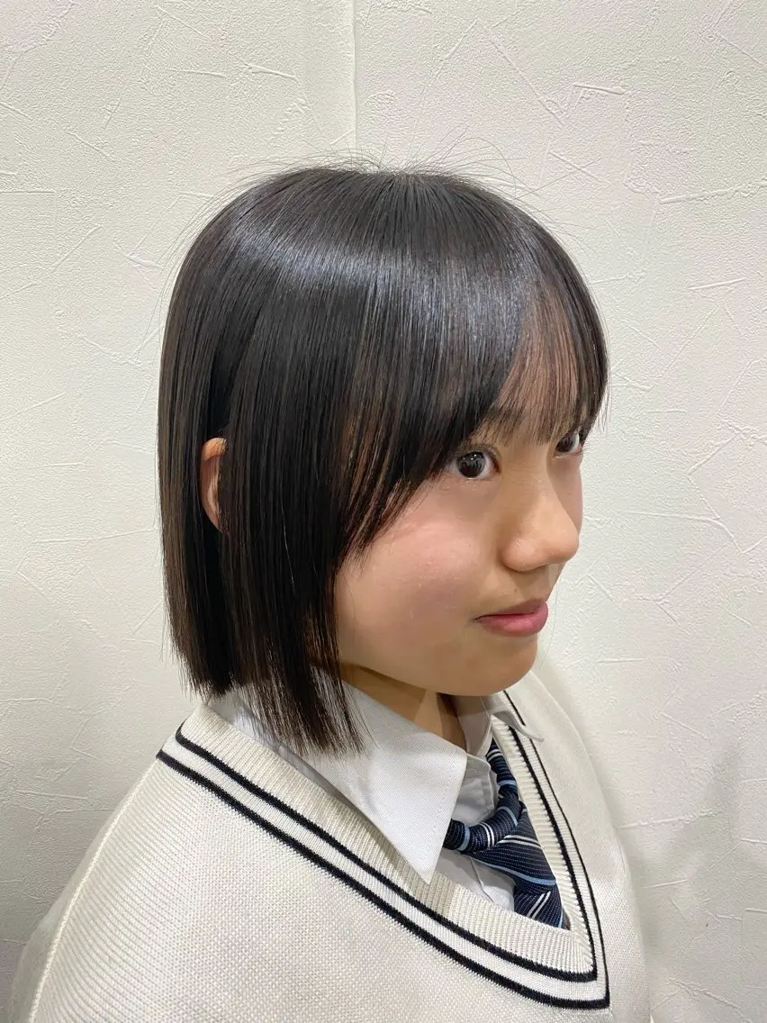 【ショートスタイル】酸性ストレート+デザインカット 13500の写真
