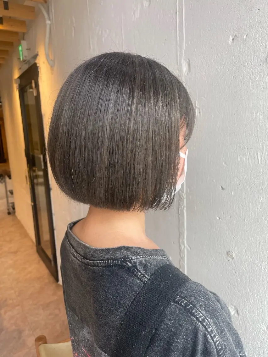ショート ヘアカラー トリートメント hisano / ハイトーン・透明感のヘアスタイル