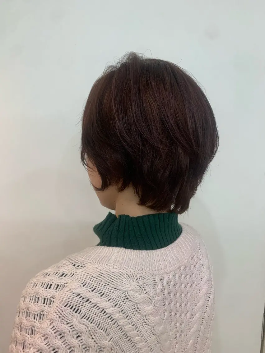 ショート カラー ハイライトカラー バイオレットカラー ハイライト 室谷 ゆりあのヘアスタイル