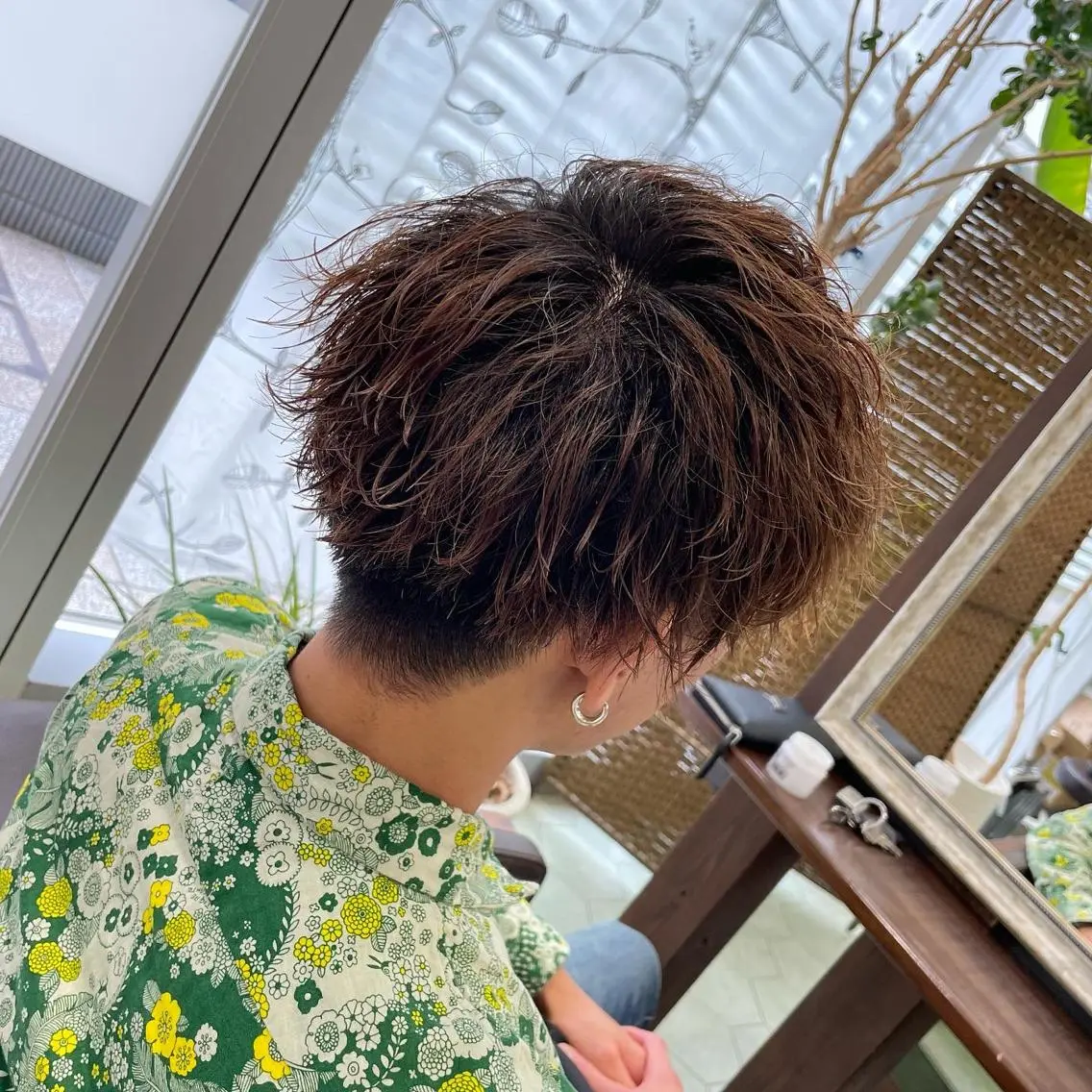 ミディアム パーマ メンズ ミディアムパーマ フェードカット マッシュ メンズパーマ スパイラルパーマ カット パーマ ヘアセット 堤太志 メンズパーマ特化のヘアスタイル