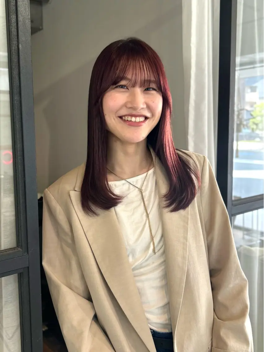 セミロング カラー ヘアアレンジ ピンクカラー ピンクパープル パープルカラー レイヤーカット カット ヘアカラー FERIA 池田 比嘉あゆ美のヘアスタイル
