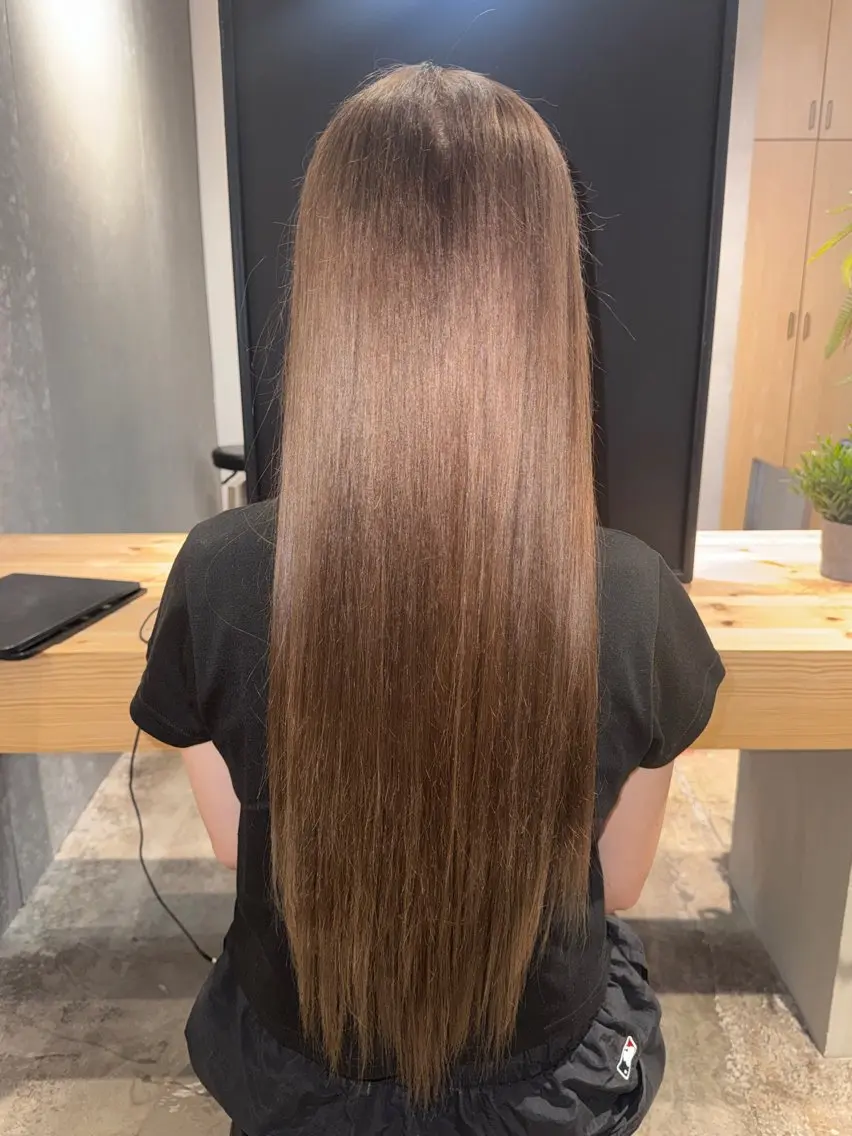 カラー ホリウチ リオのヘアスタイル