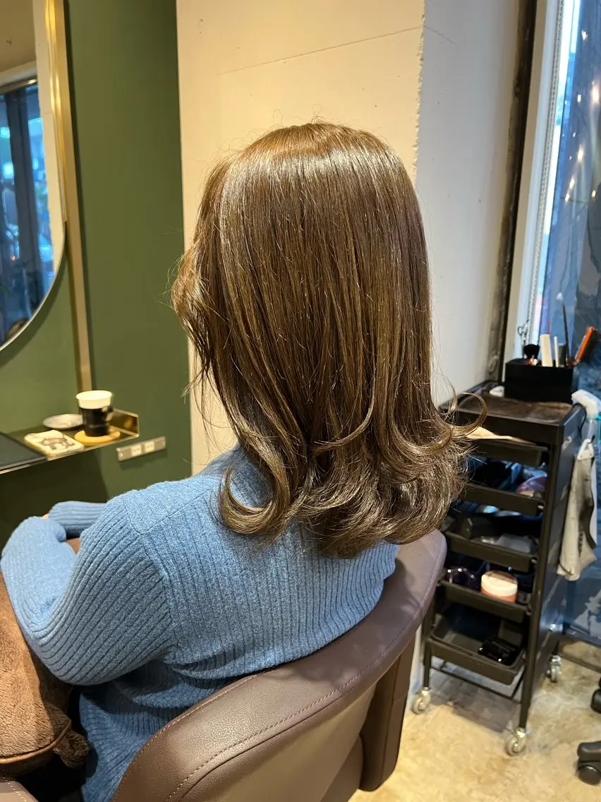 ミディアム カラー ヘアカラー トリートメント ヘッドスパ カラースペシャリスト しょう🧑🏼‍🎨のヘアスタイル