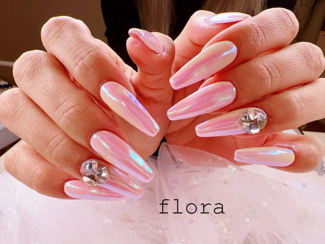 ネイル ミラーネイル flora nailのネイルデザイン