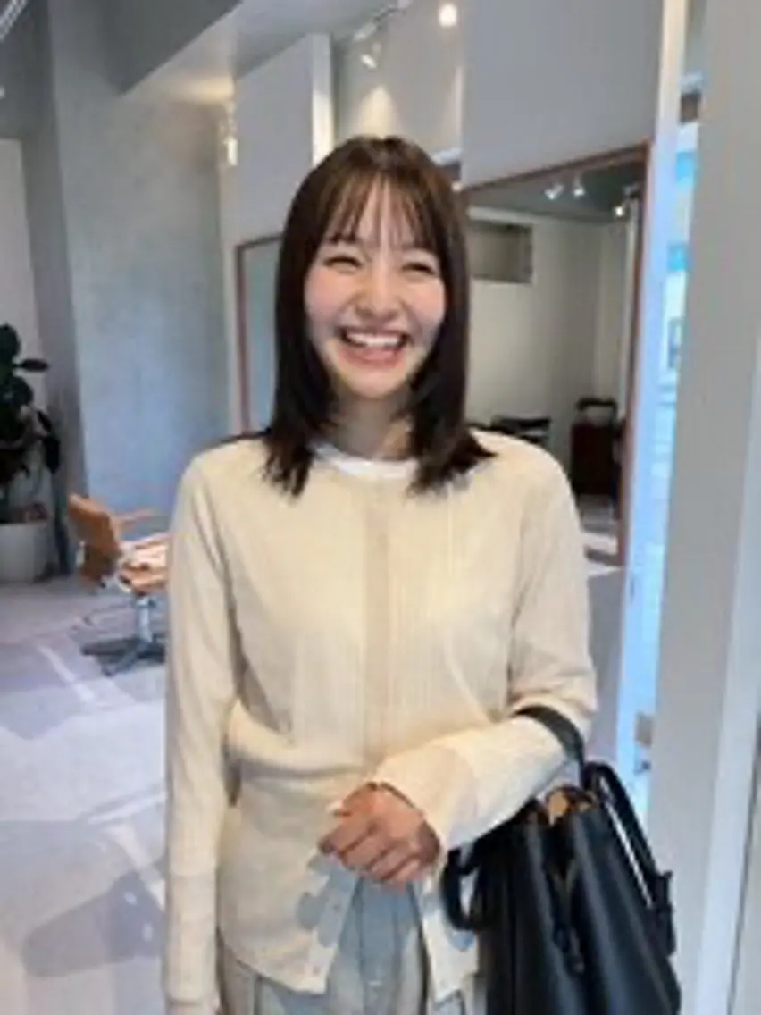 ミディアム カラー パーマ🌀/縮毛🪡 透明感カラー🧊のヘアスタイル