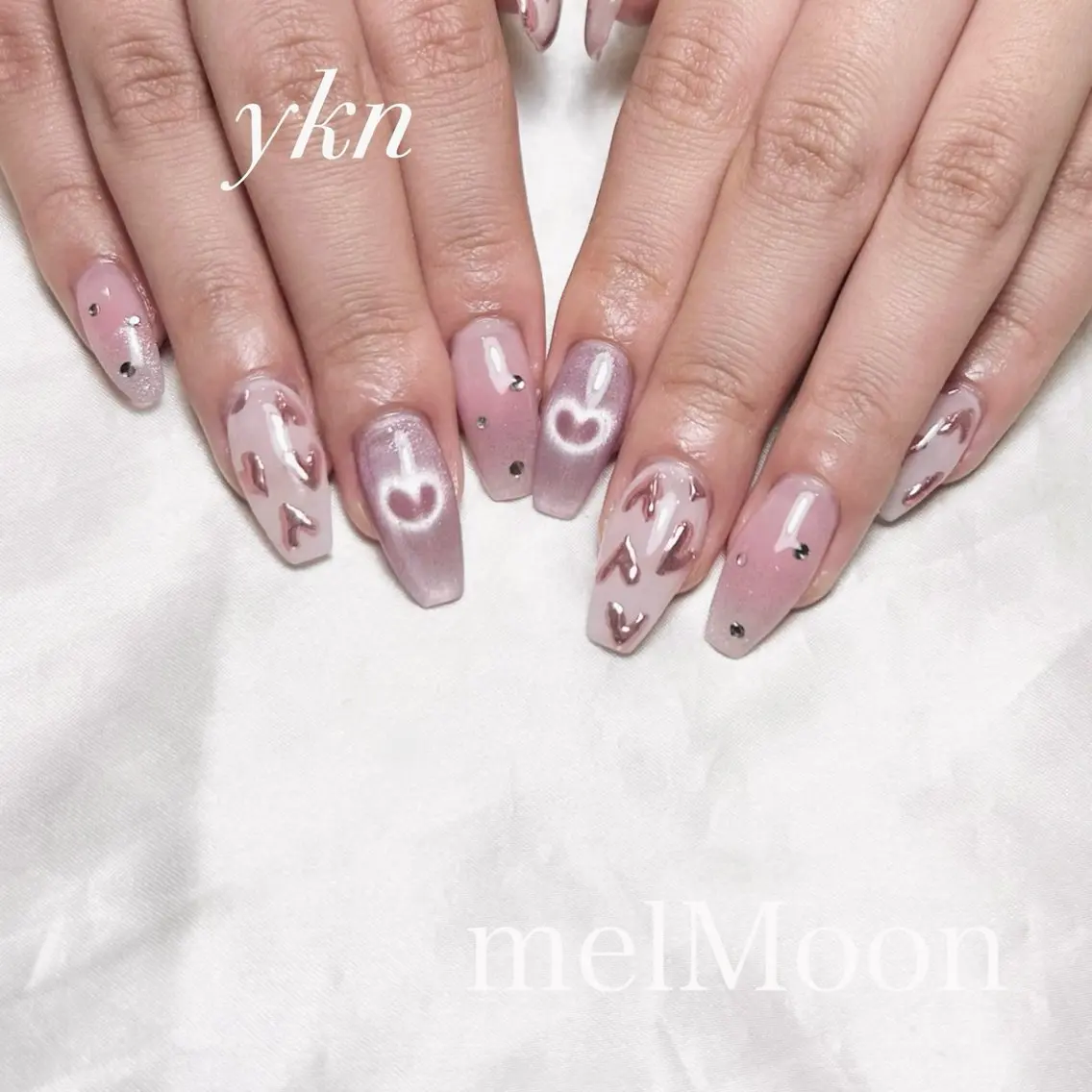 ネイル ハート マグネットネイル ハンドネイル melMoon .のネイルデザイン