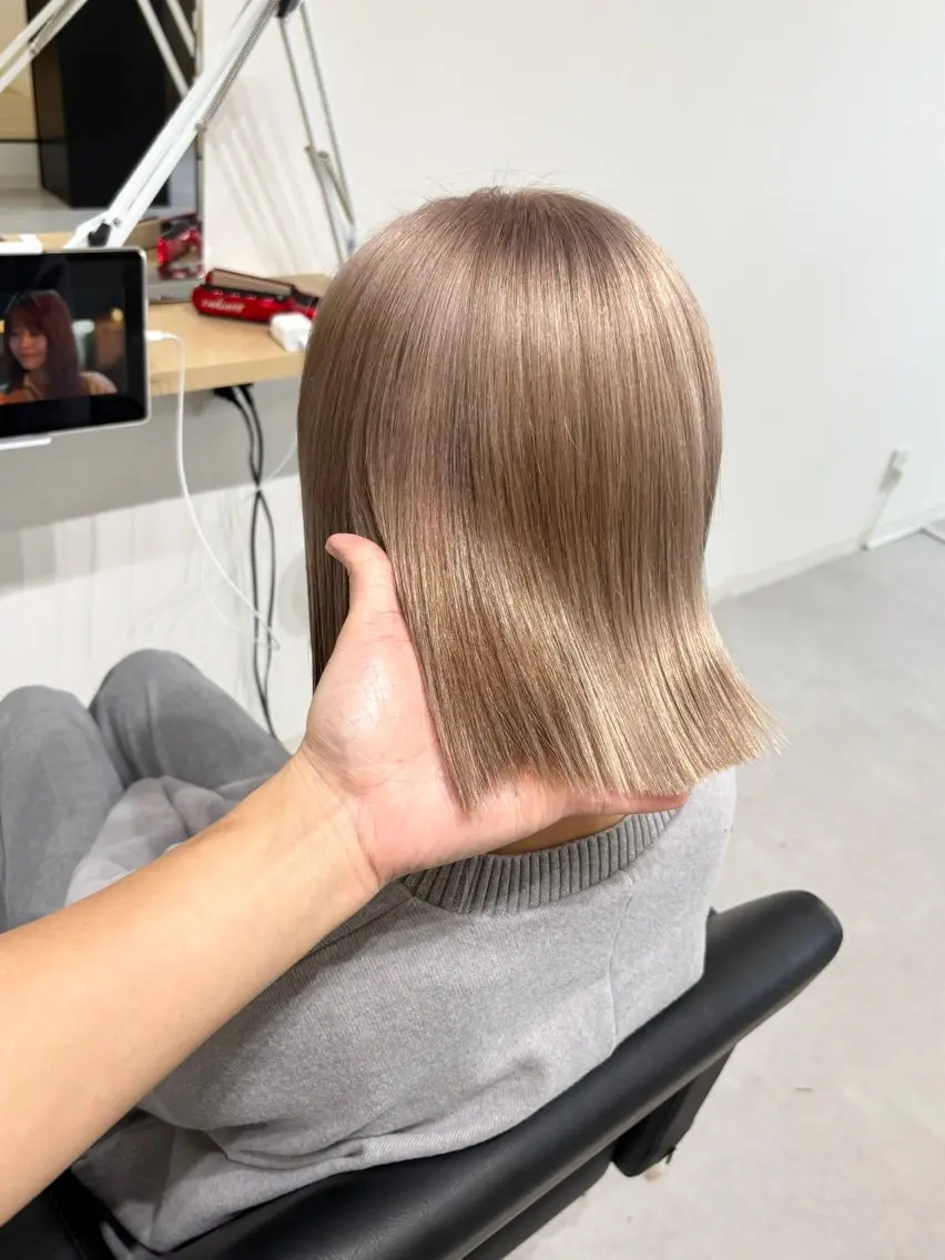 ショート ケアブリーチ 黒瀬有汰のヘアスタイル
