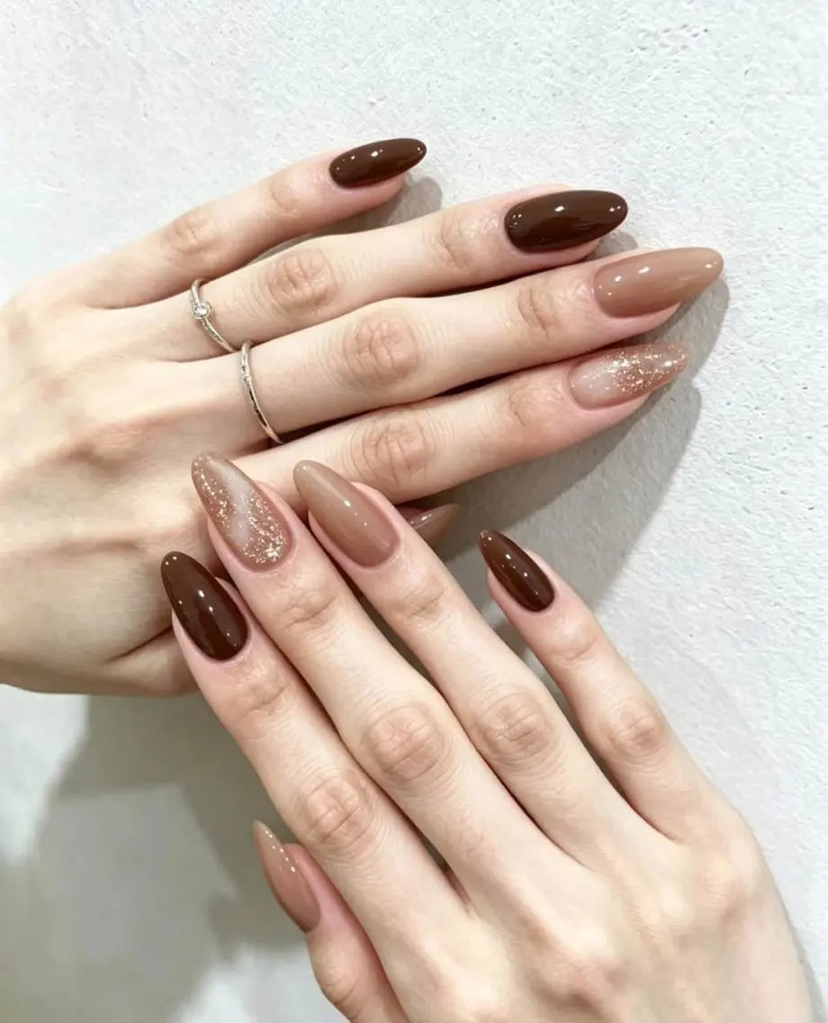 ネイル ブラウン 長さ出し ゴールド ラメ(グリッター) 持ち込み MEO MEO NAIL  守山のネイルデザイン