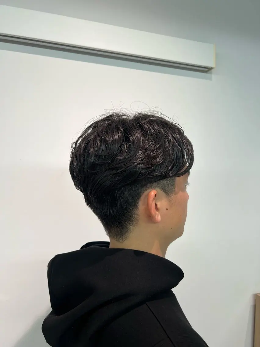 パーマ メンズ 小森聖奈 韓国風レイヤーカットのヘアスタイル