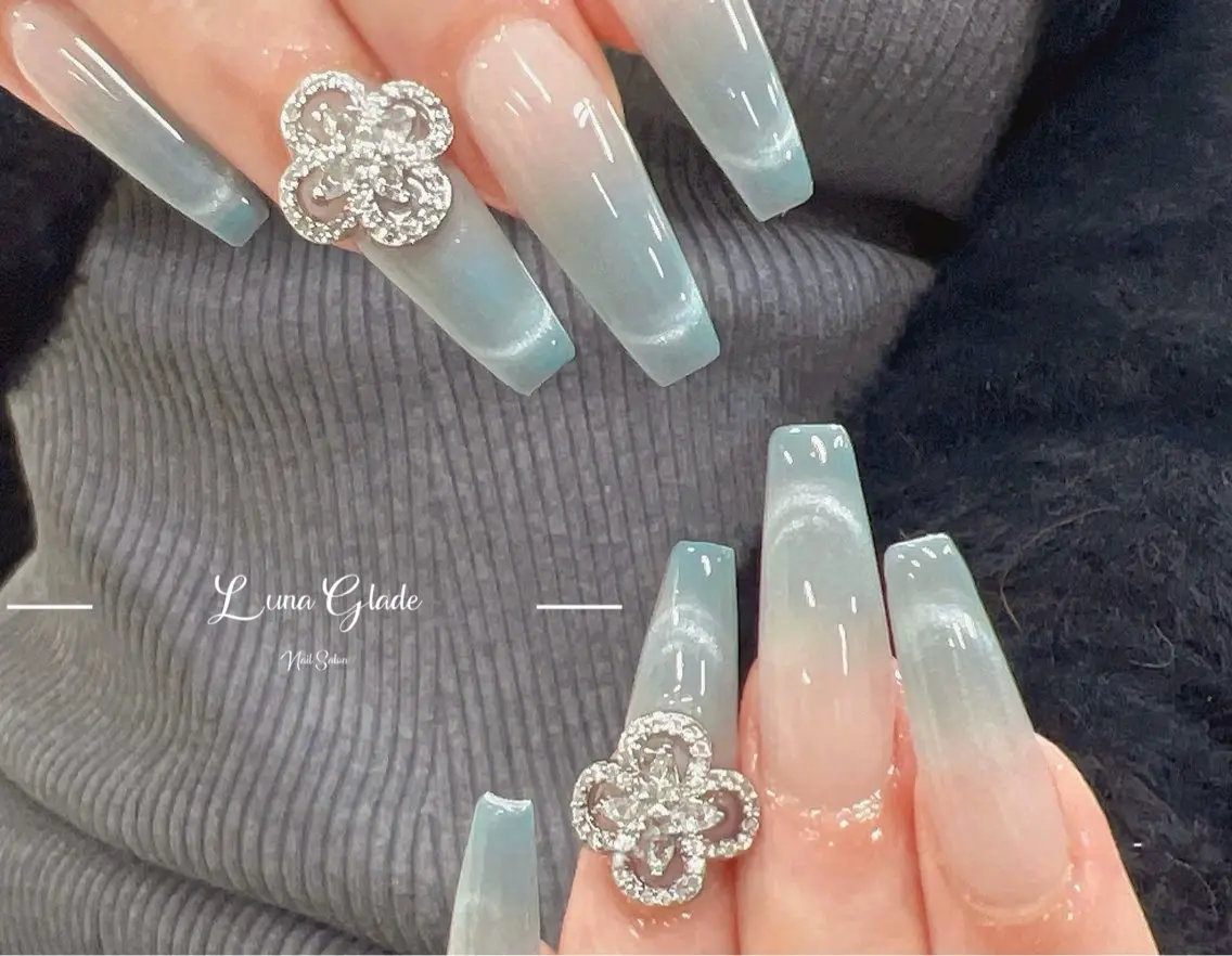 ネイル ハンドネイル Luna Gladeのネイルデザイン