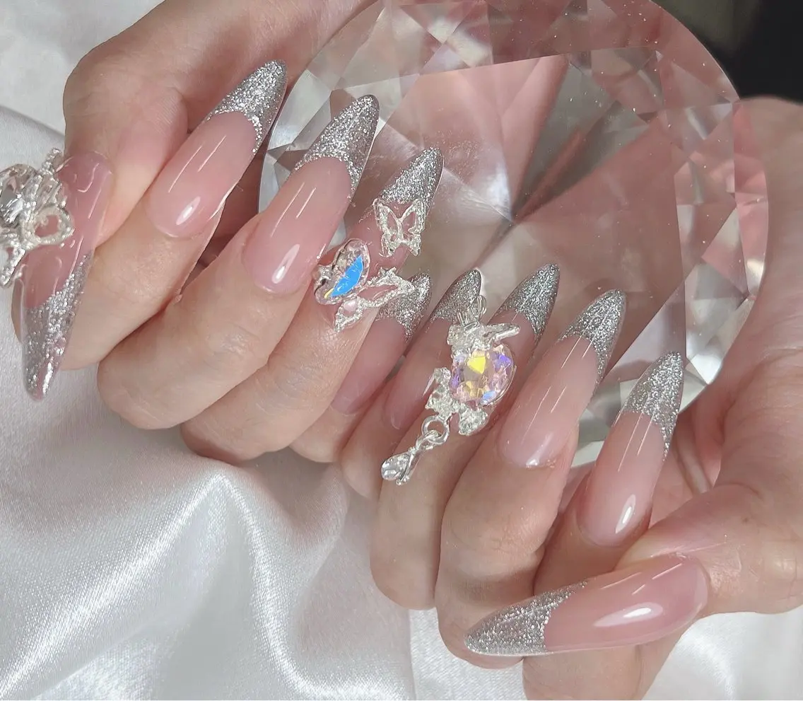 ネイル フレンチネイル ラメ(グリッター) ハンドネイル bijou nails 蓮のネイルデザイン