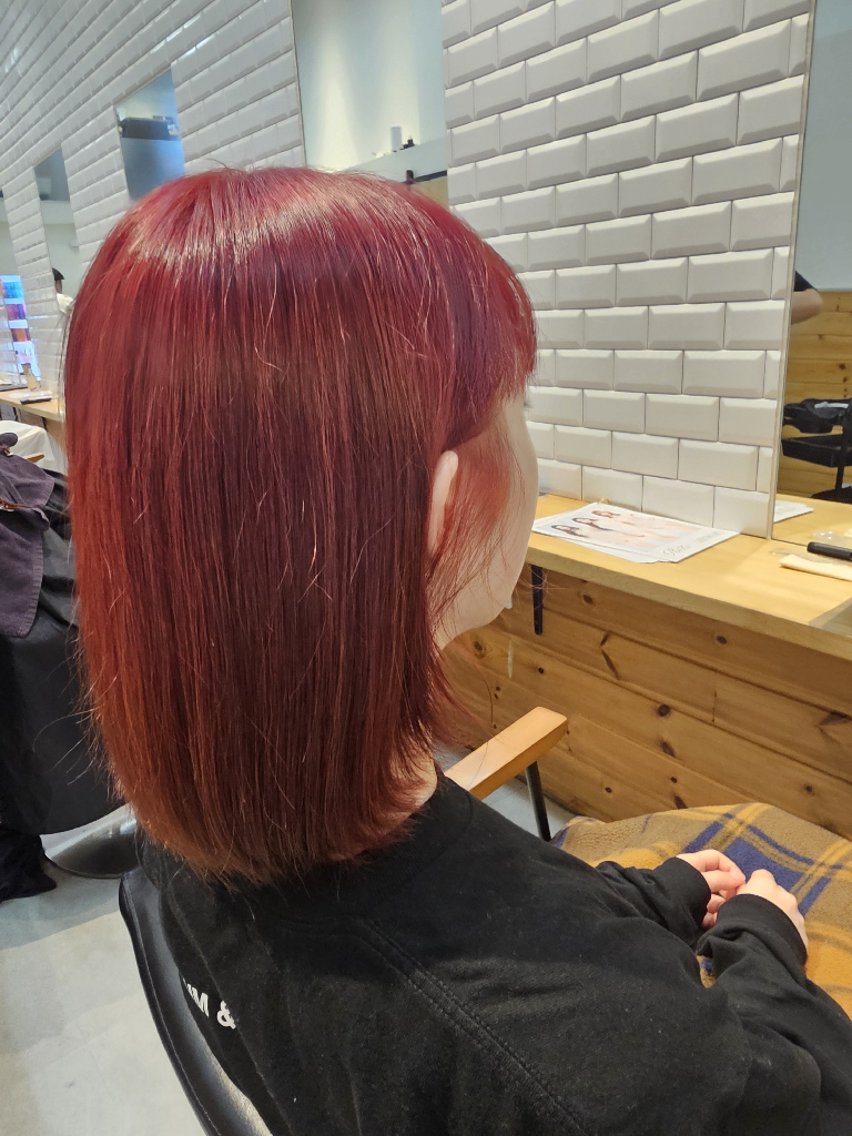 ミディアム カット ヘアカラー MATSU 🌟個性派カラーのヘアスタイル