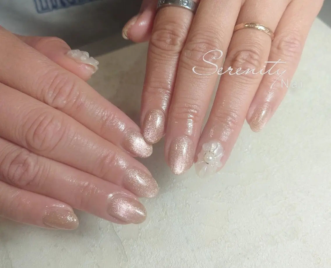 ネイル フラワーネイル マグネットネイル オレンジ ピンク ぷっくりネイル nail  serenityのネイルデザイン