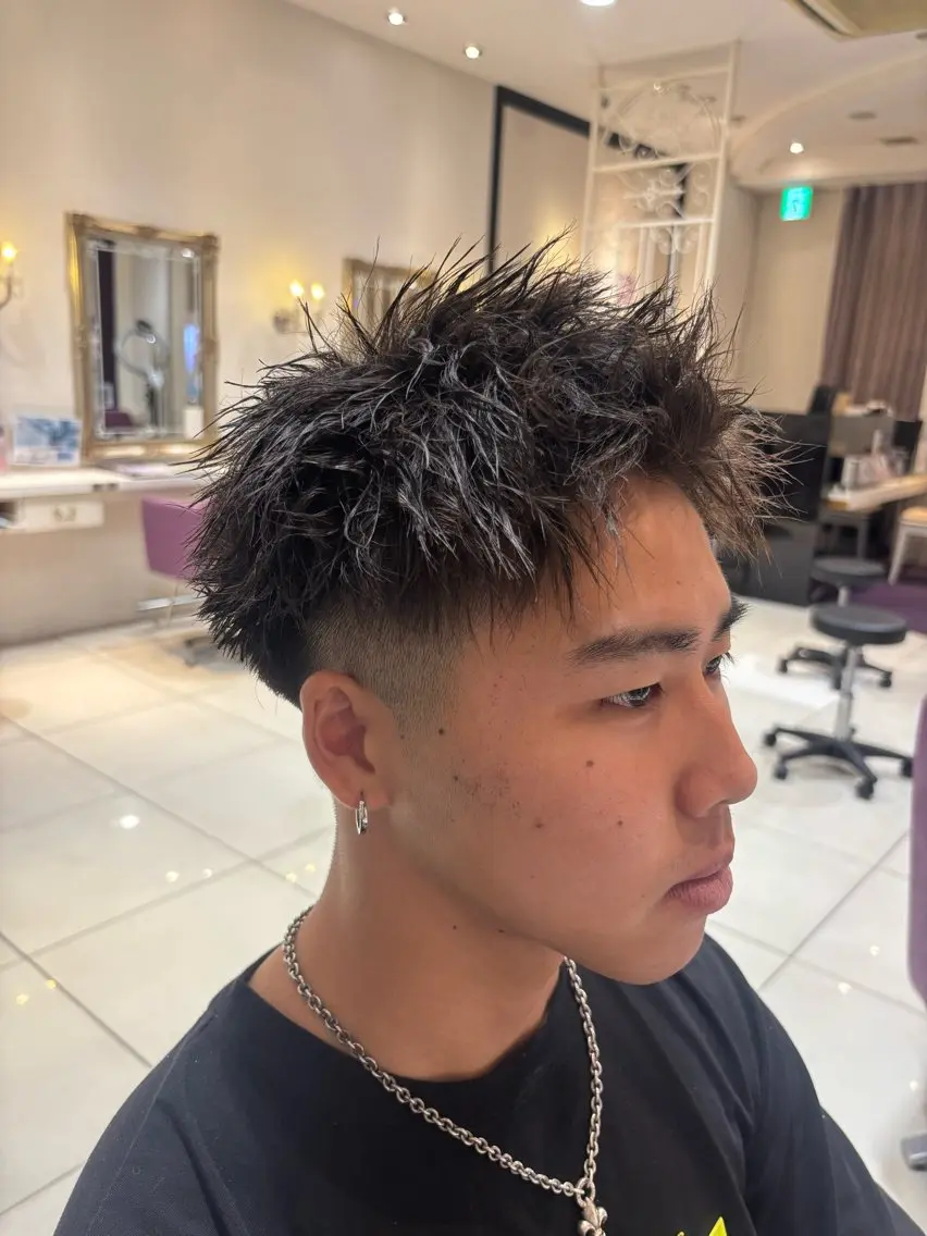 パーマ メンズ メンズパーマ メンズツイストパーマ ツイストパーマ 河合 澪のヘアスタイル
