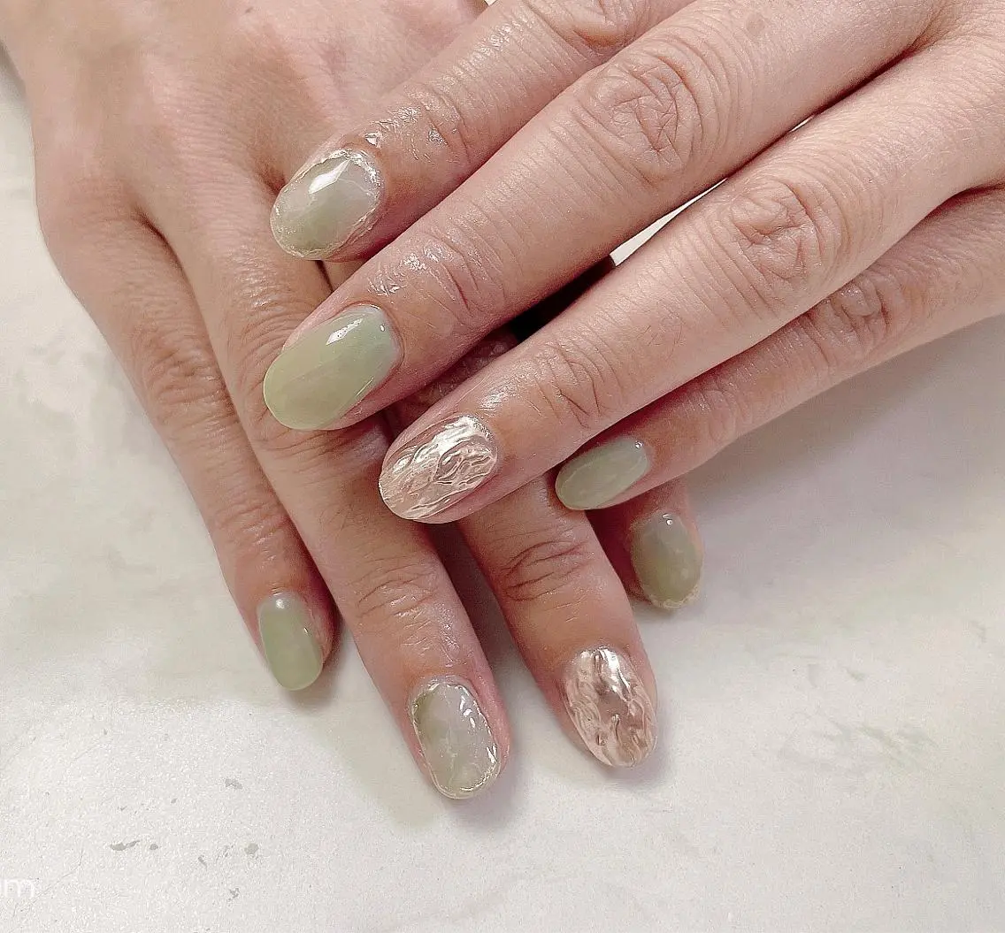 ネイル ネイルサロンエクラ 🫧Shizukaのネイルデザイン