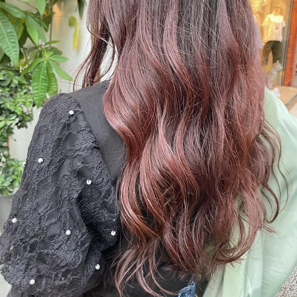 セミロング カラー ヘアアレンジ REONA🪽✨薬院 レイヤーカット🫧のヘアスタイル