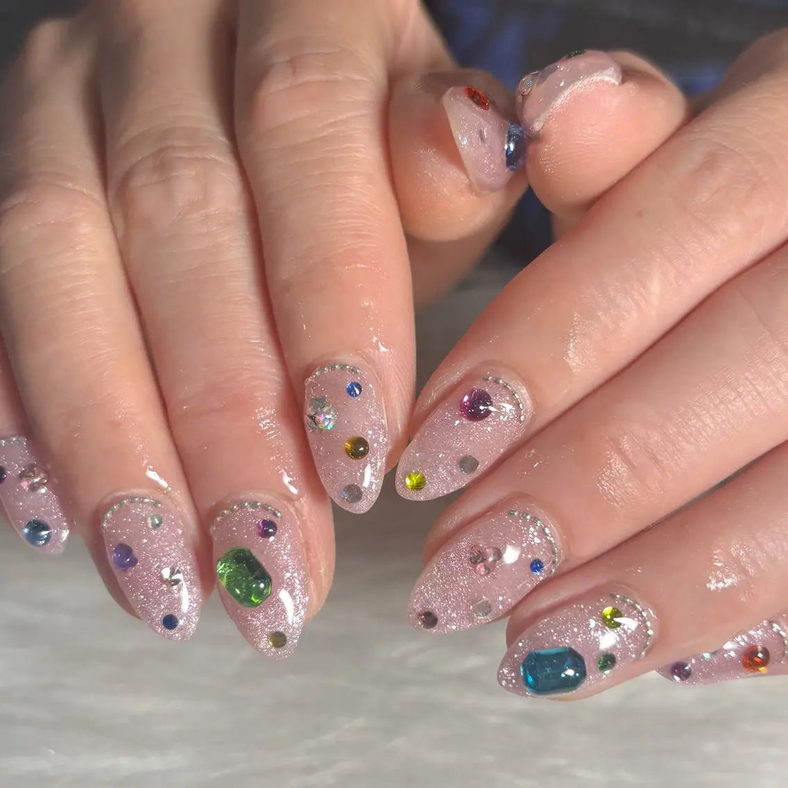 ネイル ハンドネイル LAVISH manaのネイルデザイン