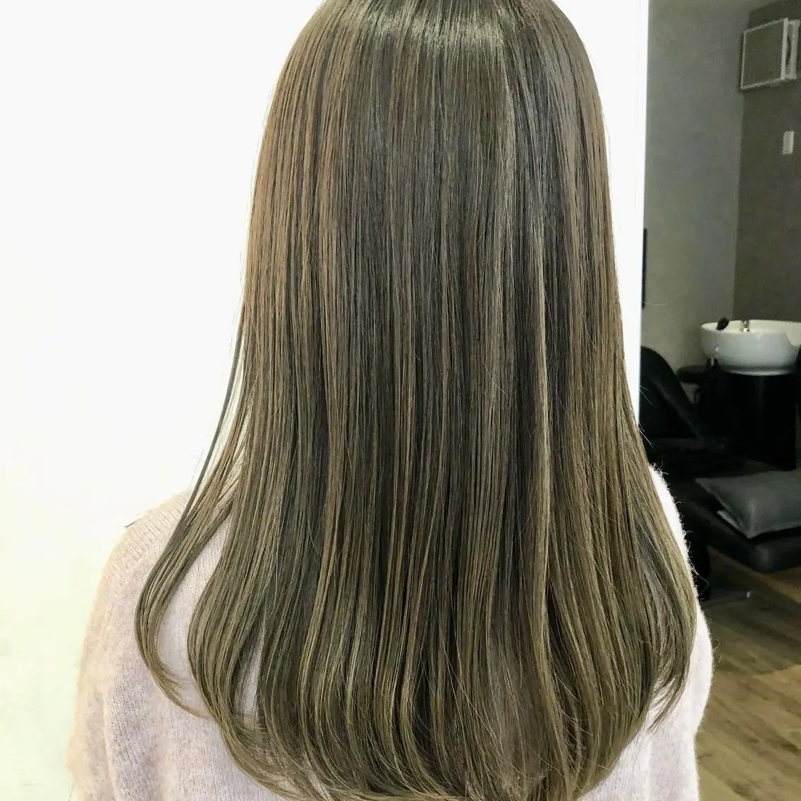 セミロング カラー カット ヘアカラー トリートメント 天野 涼のヘアスタイル
