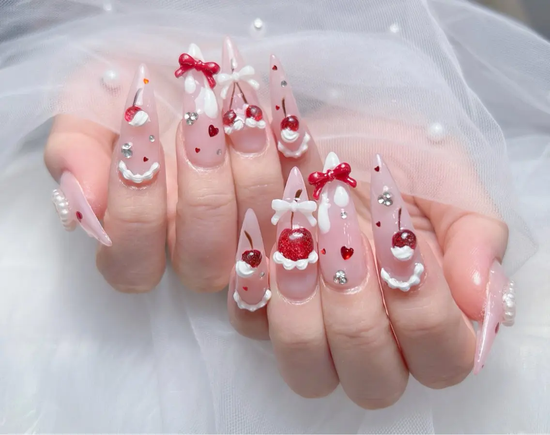 ネイル アートネイル オーロラネイル チークネイル 長さ出し フットネイル Miya _nailのネイルデザイン