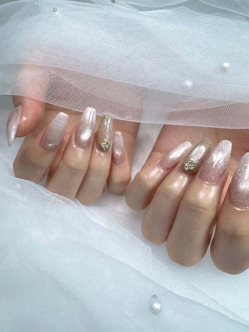 ネイル アートネイル チークネイル ドット フットネイル フレンチネイル ハンドネイル Queeens nailのネイルデザイン