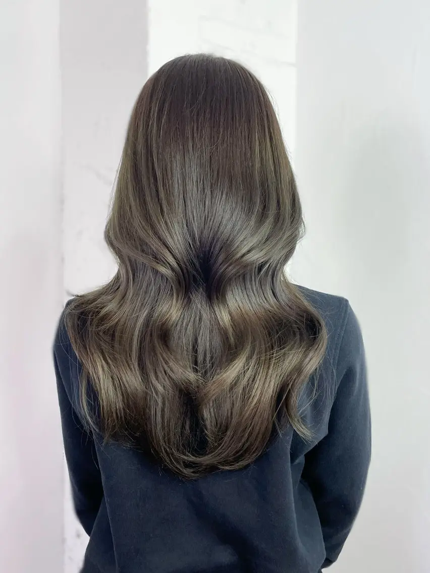 ロング カット ヘアカラー トリートメント MINAMO 韓国レイヤーのヘアスタイル