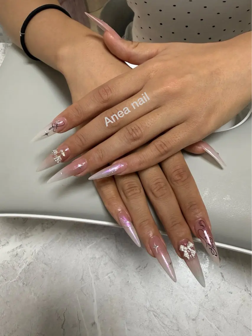 ネイル キラキラネイル 持ち込み Anea Nailのネイルデザイン