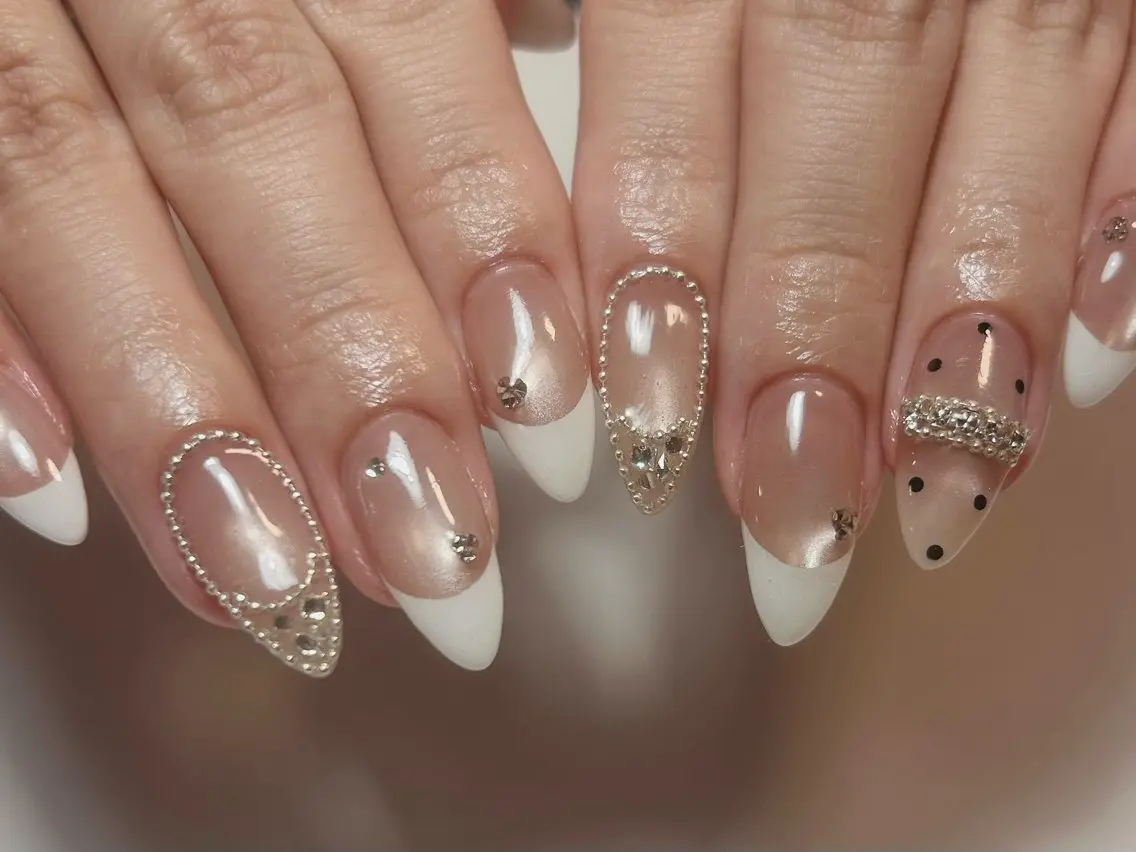 ネイル ハンドネイル EmaNail🎀 Haaruのネイルデザイン