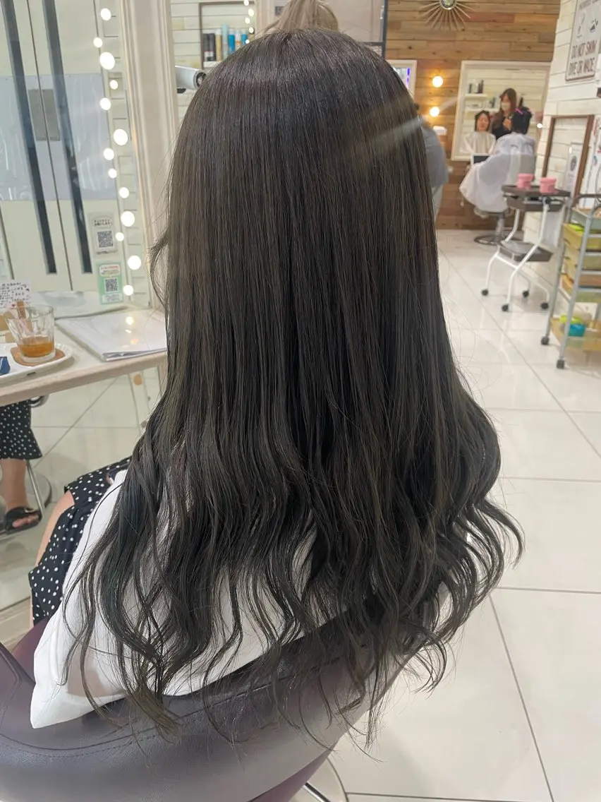 カラー ベージュカラー 透明感カラー オリーブベージュ オリーブカラー なな /カラー/アレンジのヘアスタイル
