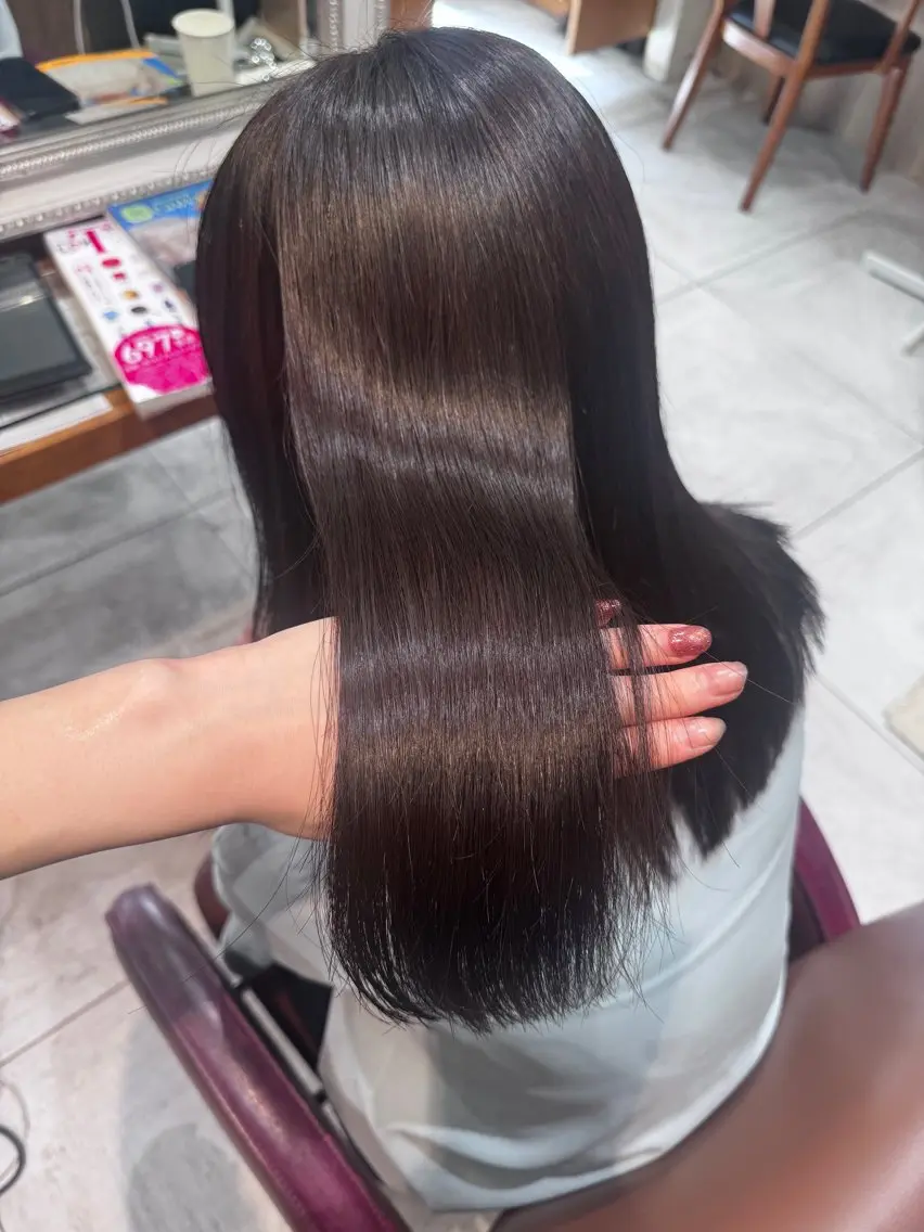 カラー 三留 愛未のヘアスタイル