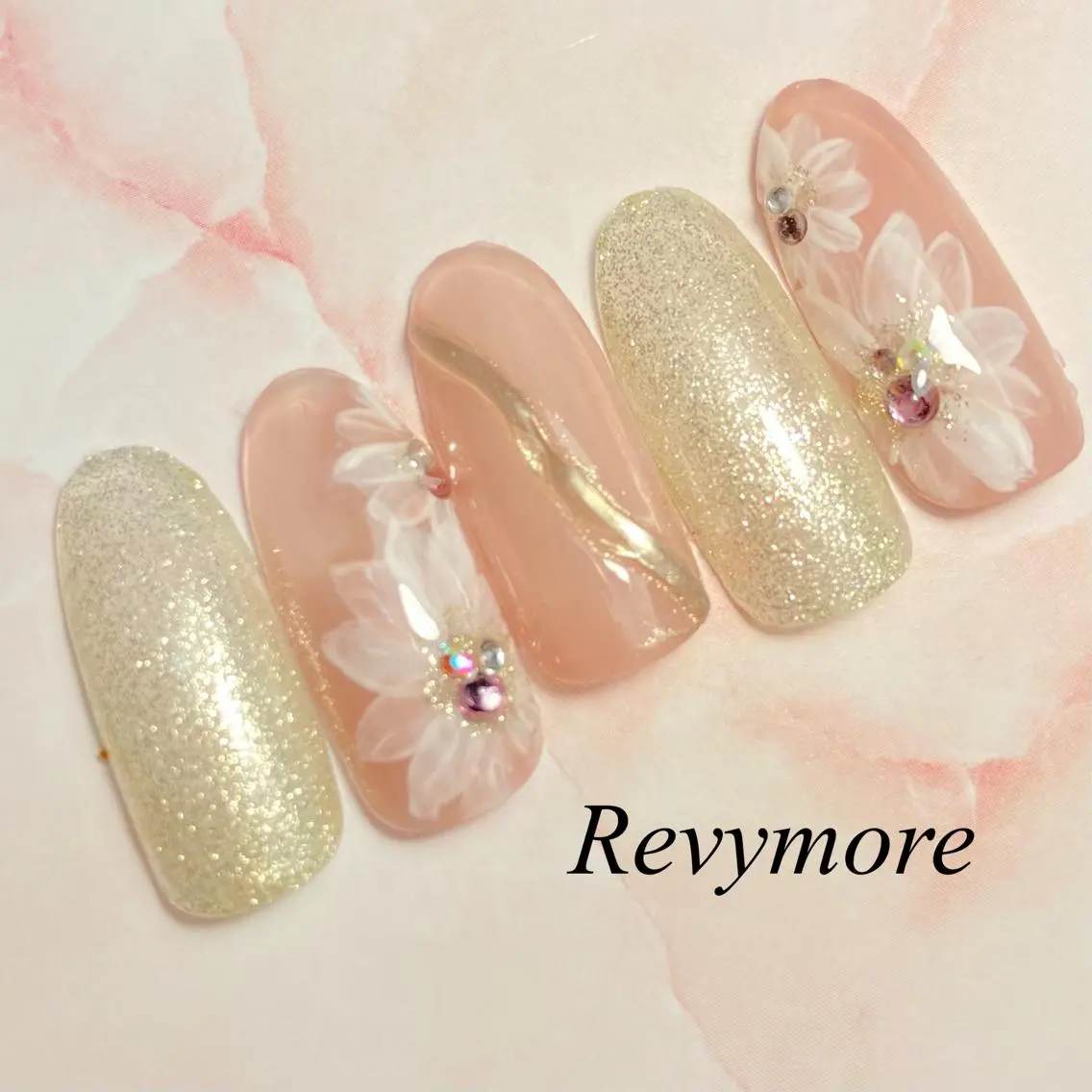 ショート ネイル フレンチネイル ジェルネイル ニュアンスネイル オフィスネイル シンプルネイル nail salon Revymoreのネイルデザイン