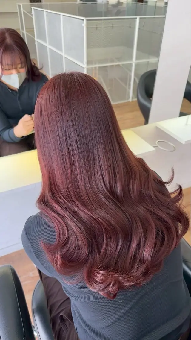 カラー Hip's eyes meiのヘアスタイル